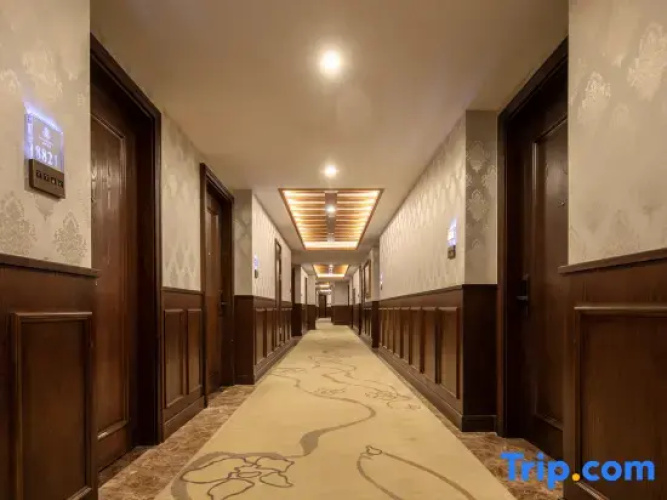 Long U Hotel