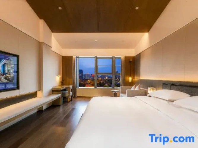Double Suite with mountain view