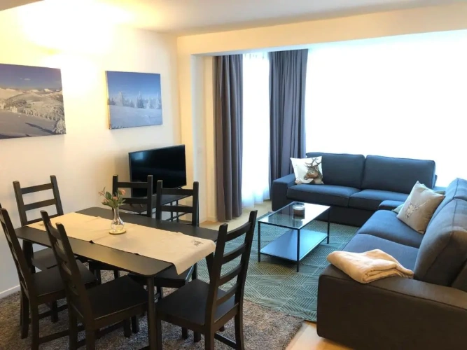 3 Bedrooms Apartment