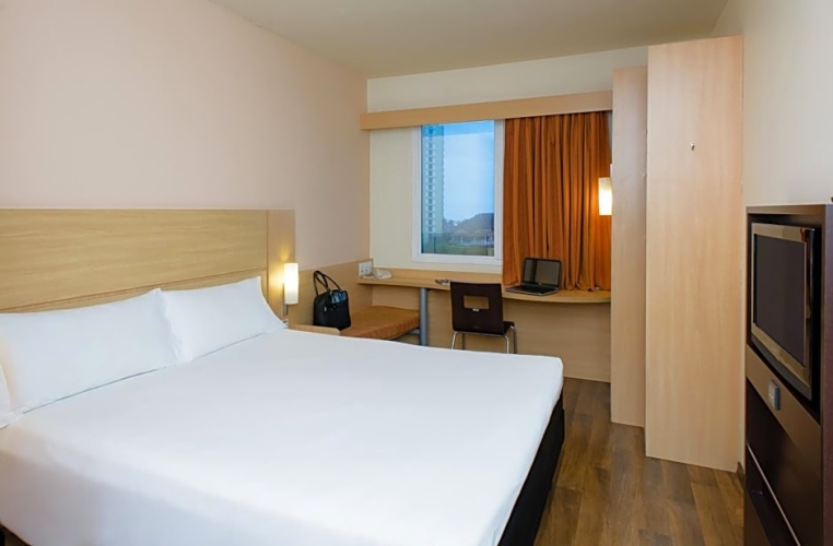 1 Bedroom Twin Apartment