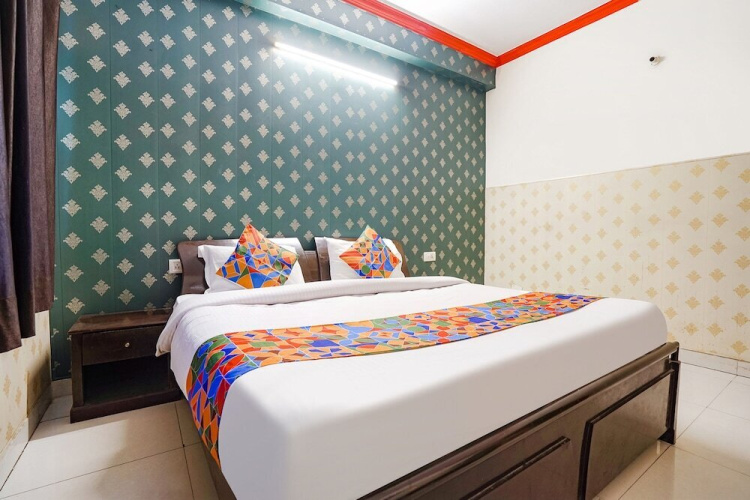 OYO 116 Hotel Raja Palace