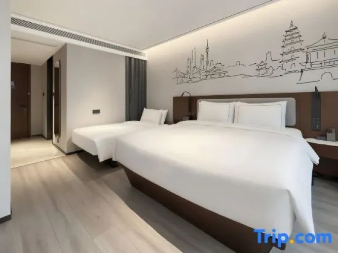 Deluxe Twin Family room