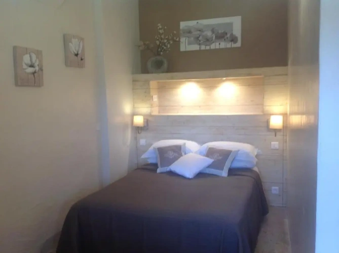 1 Bedroom Apartment with garden view