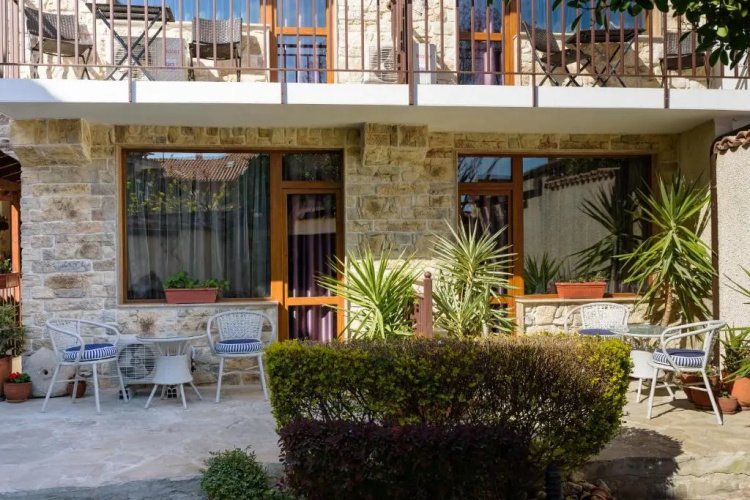 Hotel Kirios