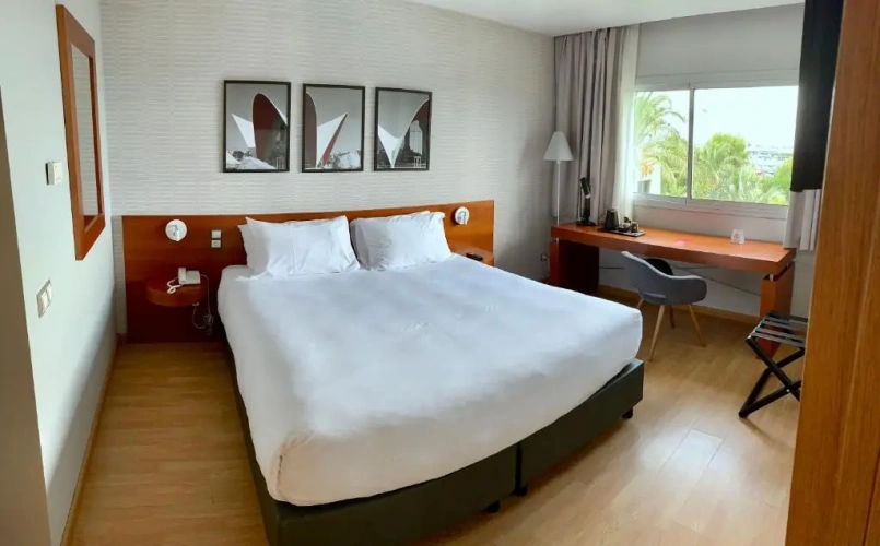 Double room with pool view