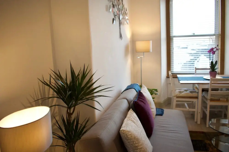 Newly Refurbished Edinburgh Apartment