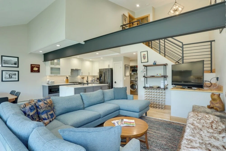 3 Bedrooms Apartment