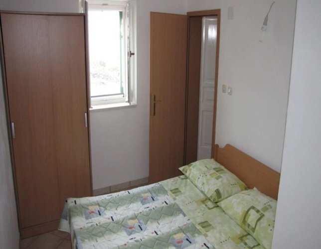 Branko - Large Terrace - H