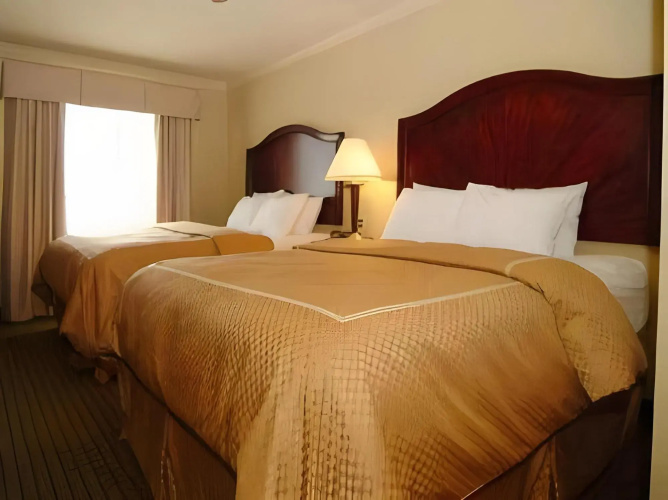 Spark by Hilton Cincinnati Fairfield
