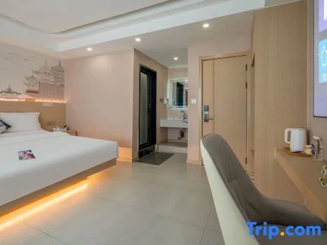 Deluxe Double room with view