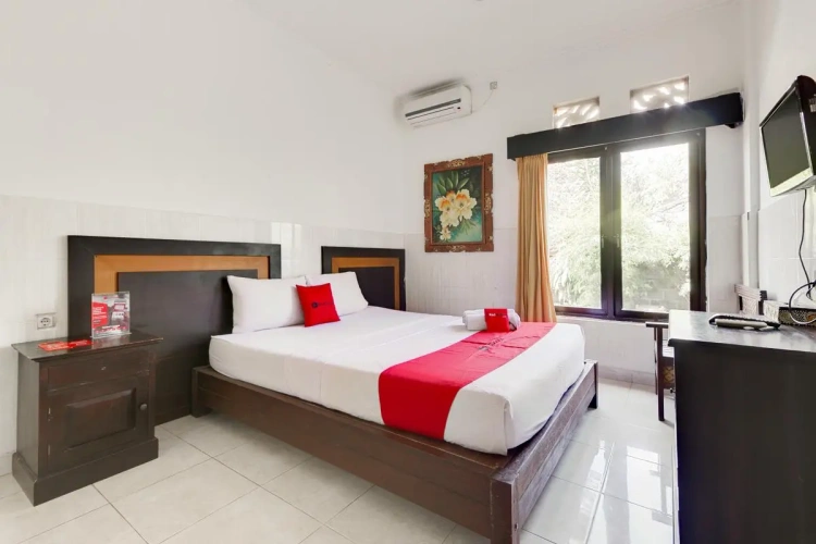 Deluxe Double room with city view