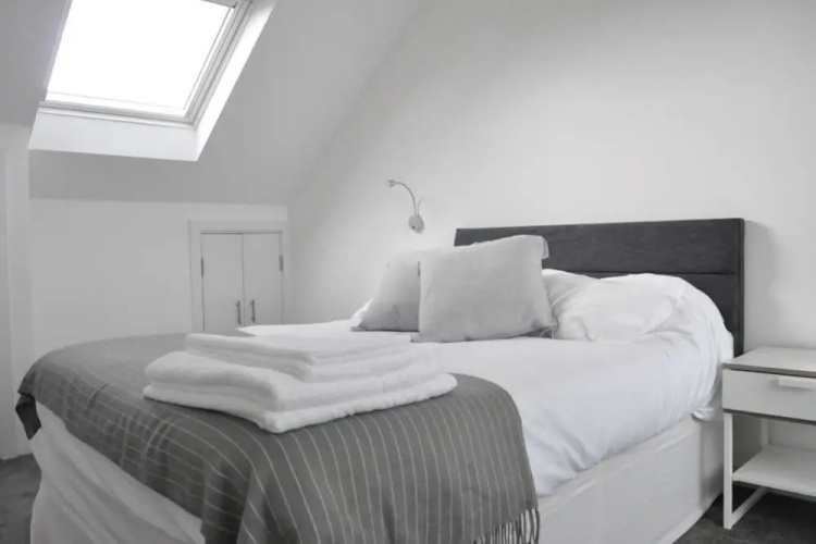 Modern 2 Bedroom Duplex Flat in Balham