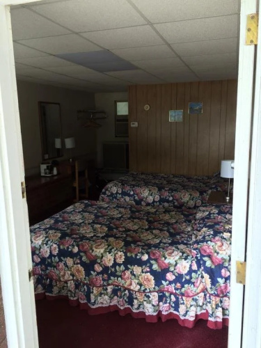 Lake Land Inn