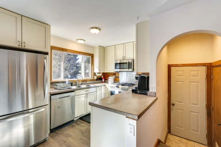 2 Bedrooms Cottage