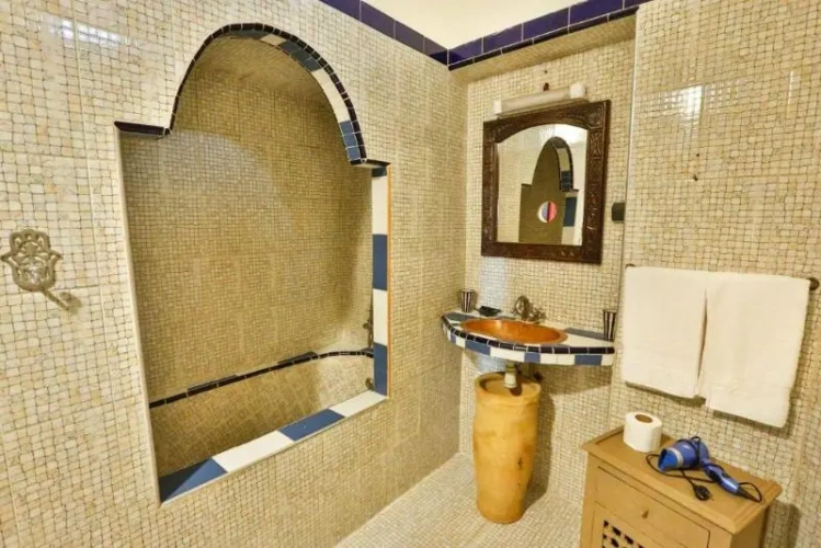 Standard Quadruple Family room