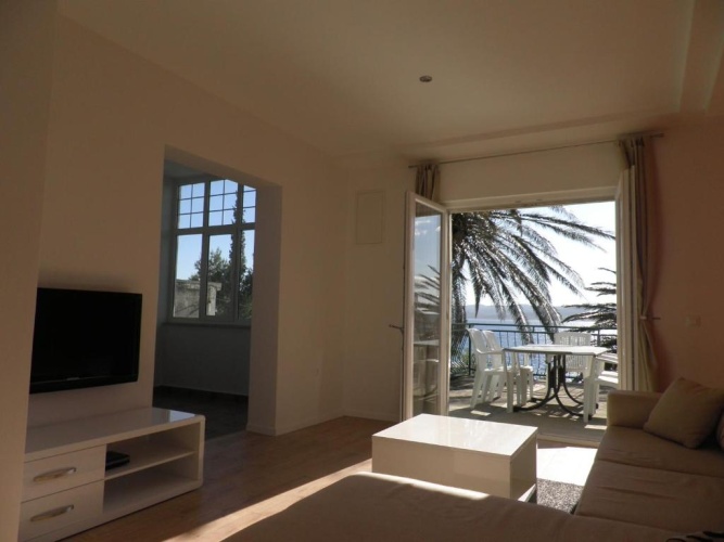 2 Bedrooms Apartment with sea view