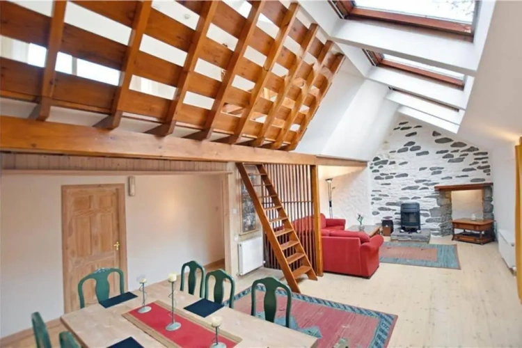 3 Bedrooms Cottage