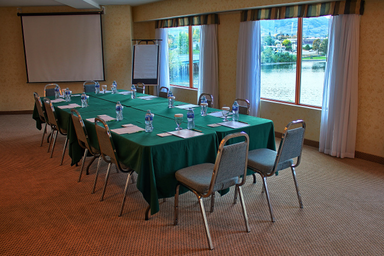 Holiday Inn & Suites Osoyoos photo 19