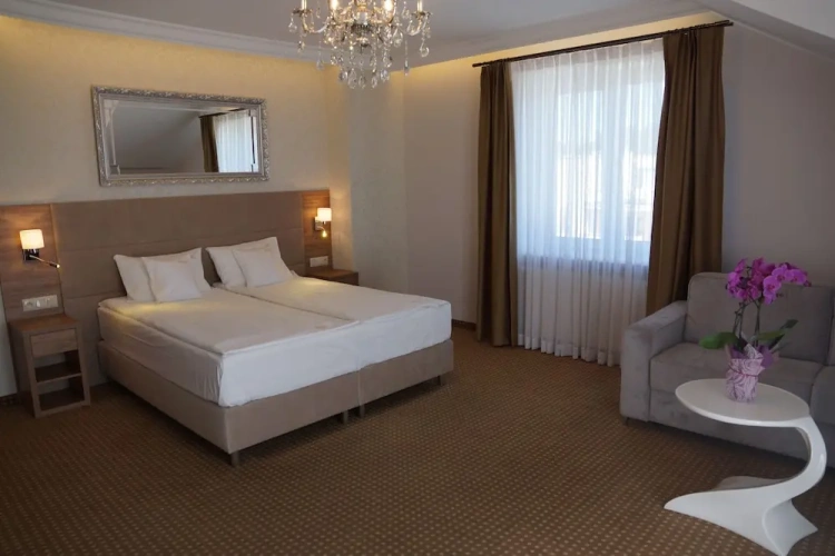 Deluxe Family room with balcony