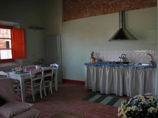 Apartment With Beautiful View in the Crete Senesi