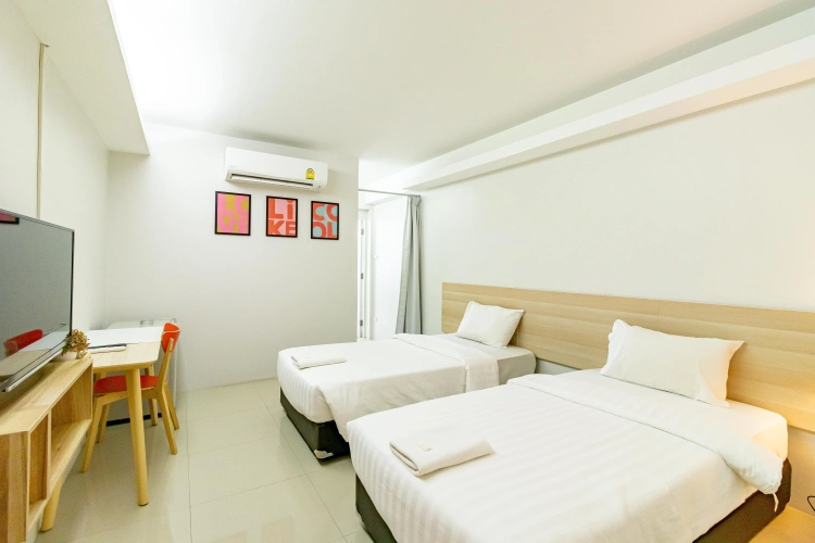 Standard Twin room