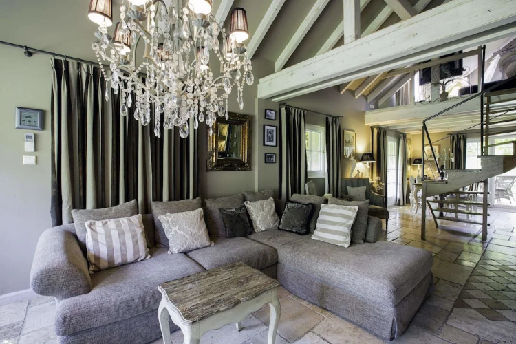 Le B. Cottage