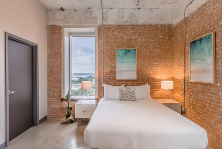 Abode Dallas - Downtown Convention Center