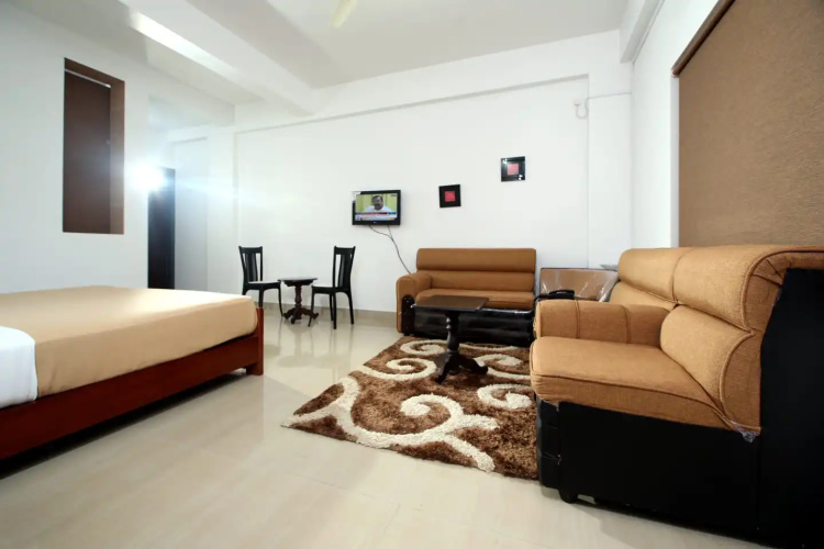 Misty Hill Resort
