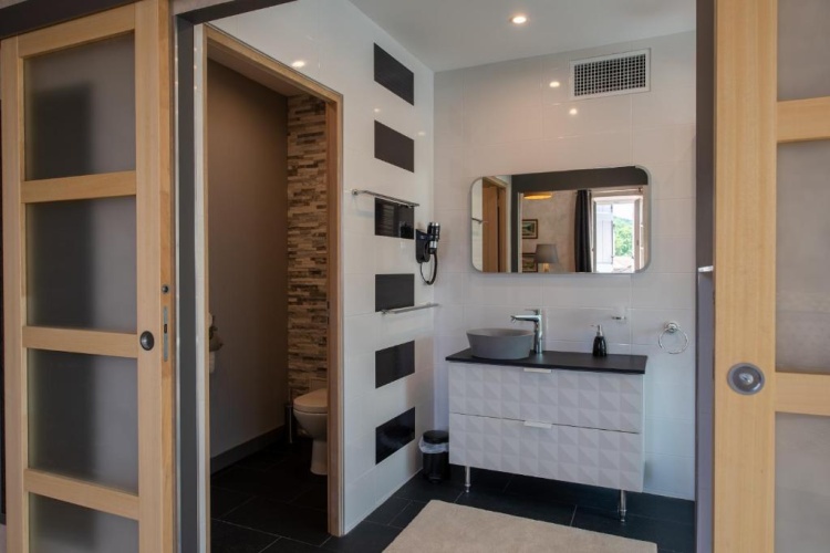 2 Bedrooms Cottage