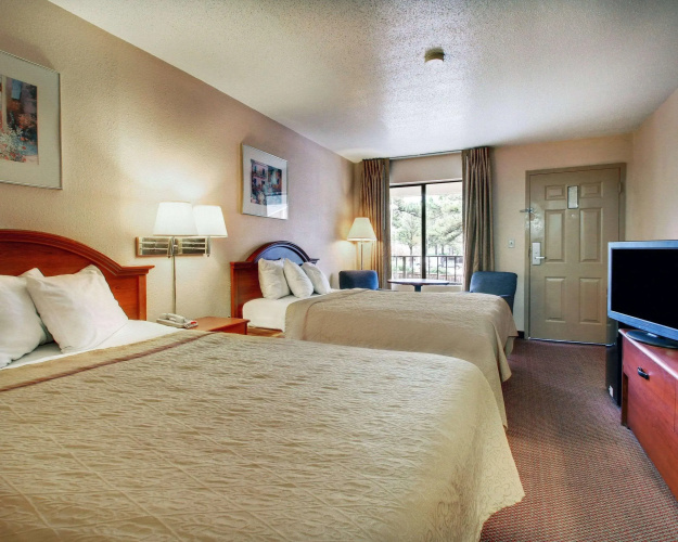 Rodeway Inn North