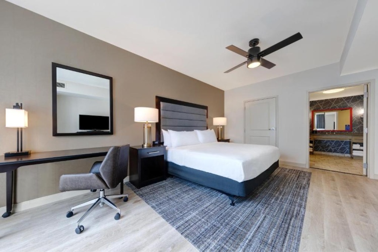 Accessible Double Suite
