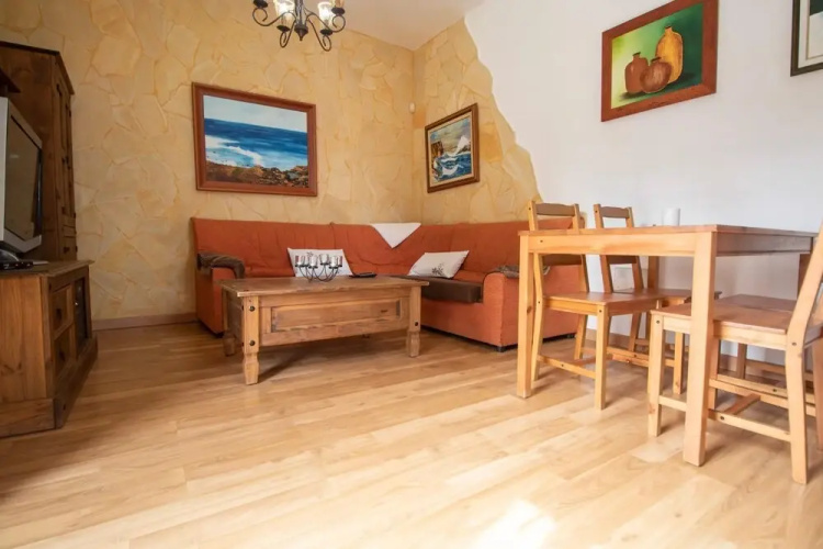 Mountain Chalet Sea Views & Pool Iptx