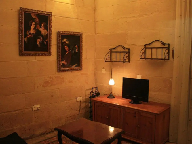 Domus Luxuria, Qormi
