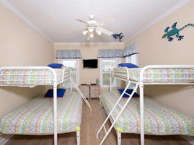 USA 2 - 5 Br Home