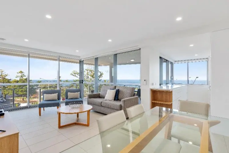 2 Bedrooms Apartment with balcony and with view