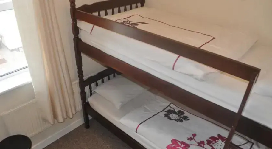 Strandhill Hostel & Surf School