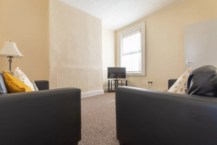 Charming 4-bed, Pet Friendly House in Liverpool