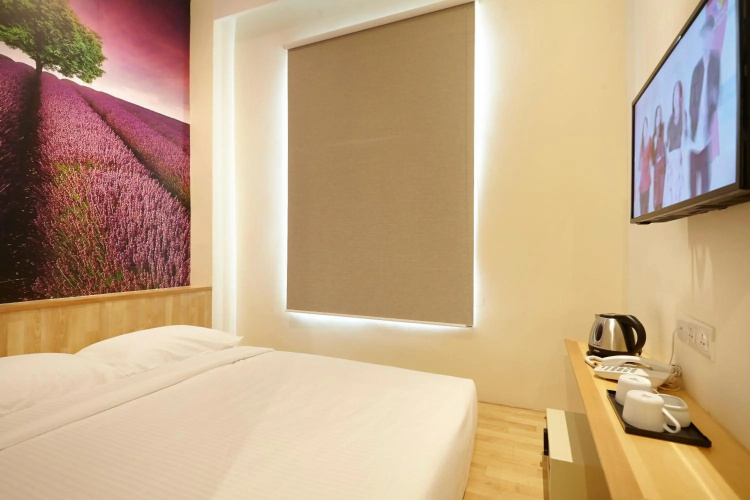 Hotel Six Seasons