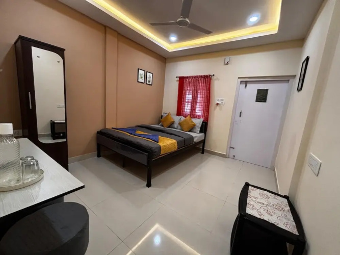 The Gulmohar Inn