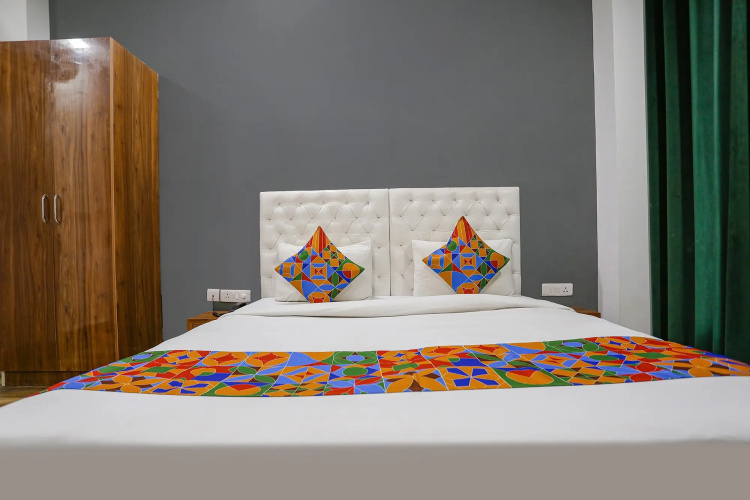 FabHotel Sky Rise Inn