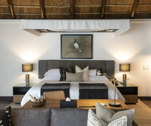 Shamwari Eagles Crag