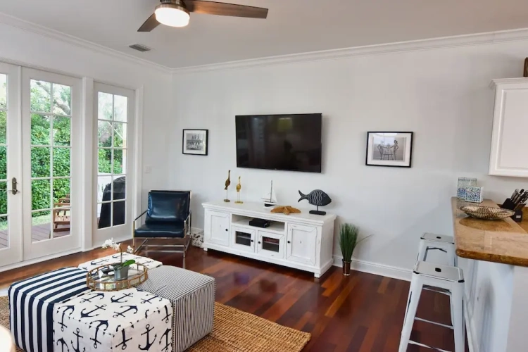 2 Bedrooms Standard Family room