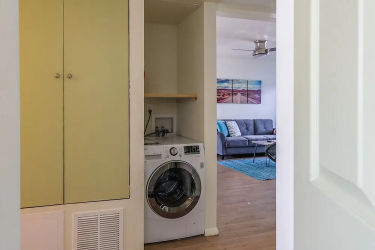 Nob Hill Apartments by Frontdesk