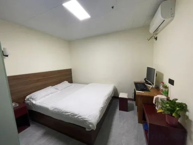Hebi Warm Hotel