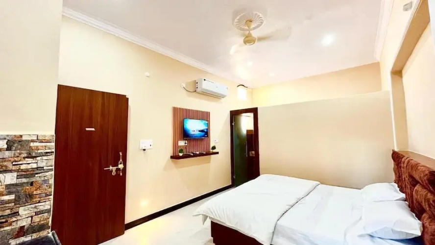 Raghav ji home stay