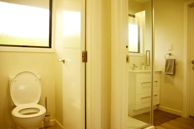 Lake Domain Boarding Holiday House