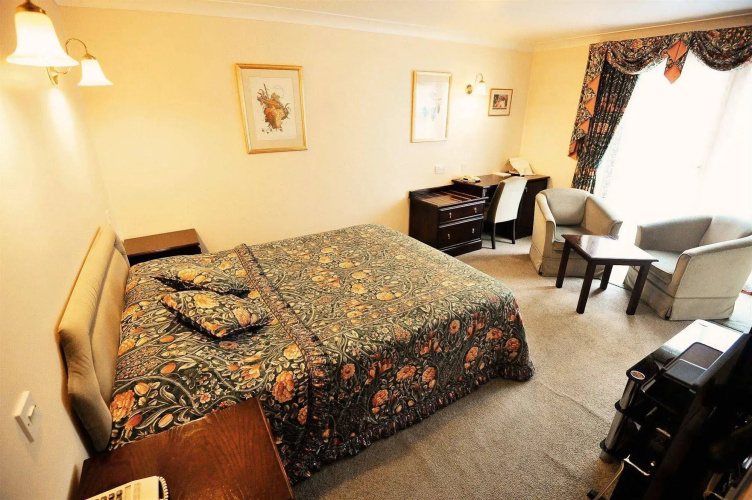 The Barton Cross Hotel