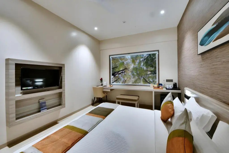 Click Hotel Pithampur