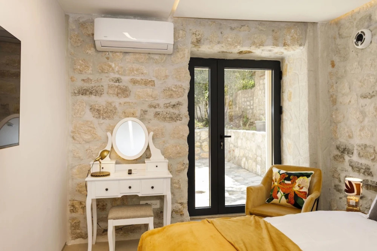 Galathea House