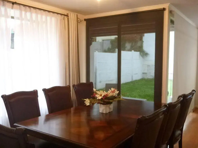 Casa entre Vinos